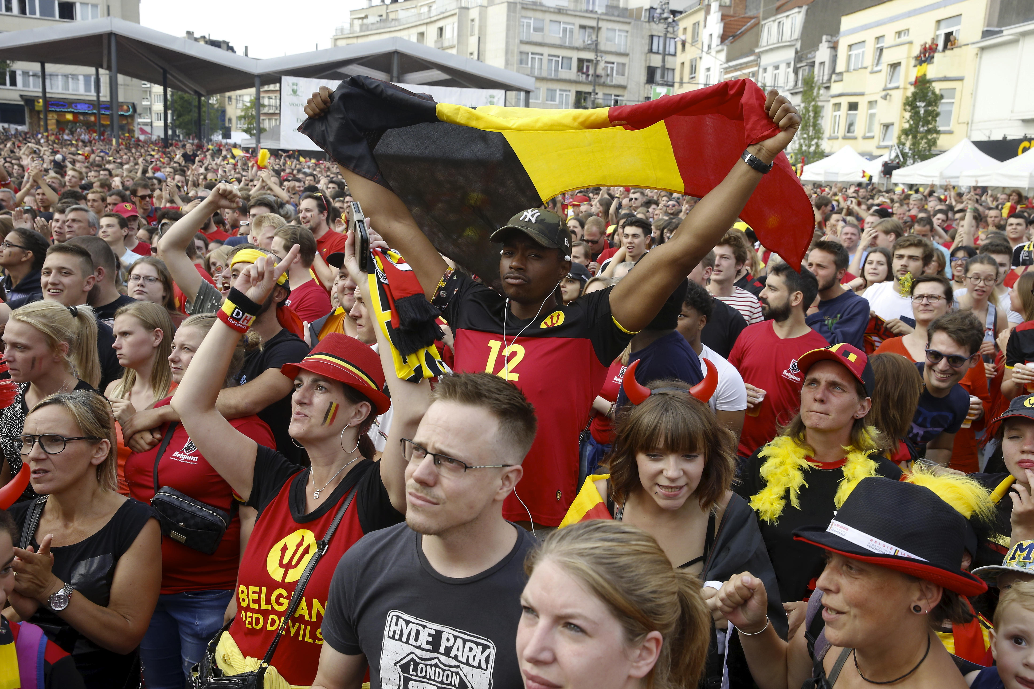 Large Euro Screen Banned In June Mayor Of Brussels Decided Worldakkam