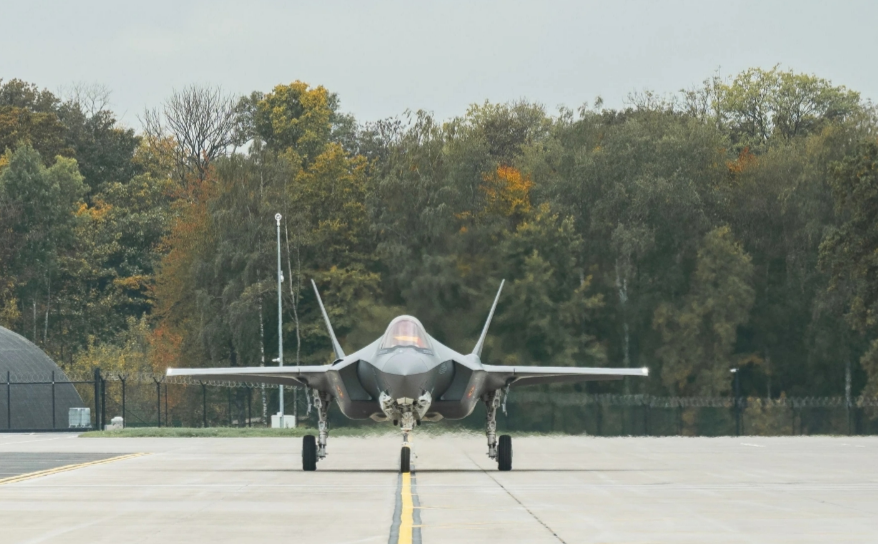 Belgium’s first three F-35 fighter jets land at Florennes Air Base