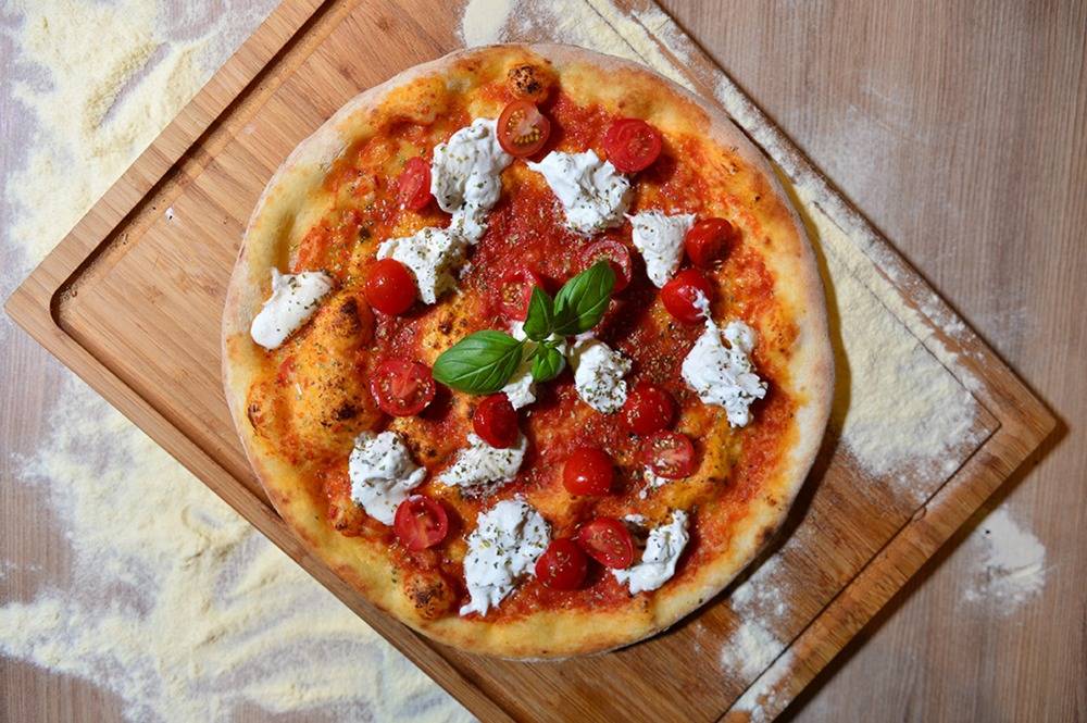 Slow pizza. Del Popolo пицца. Дель пицца. Пицца дель Дука.