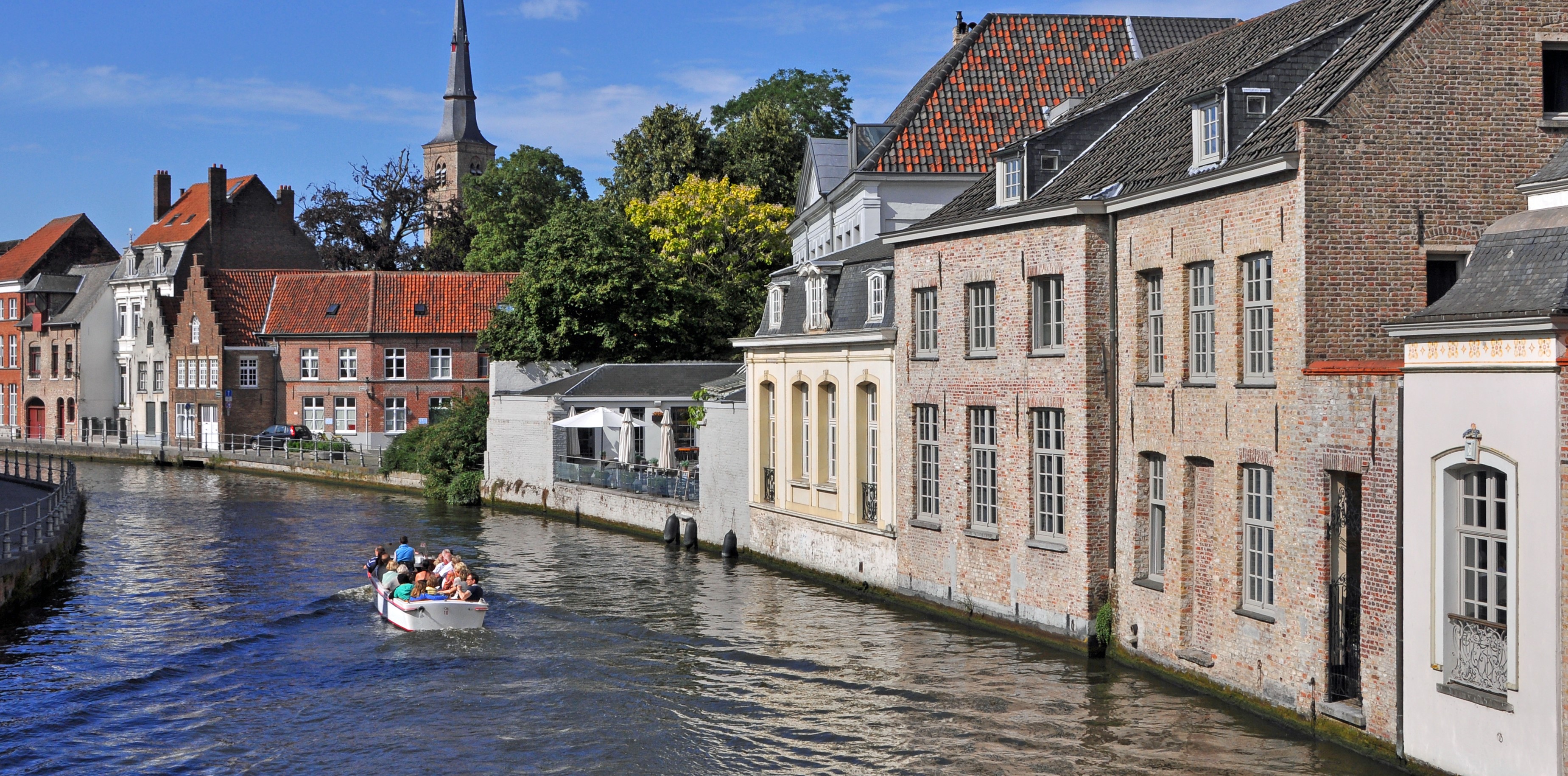 Sint-Annarei canal in Bruges