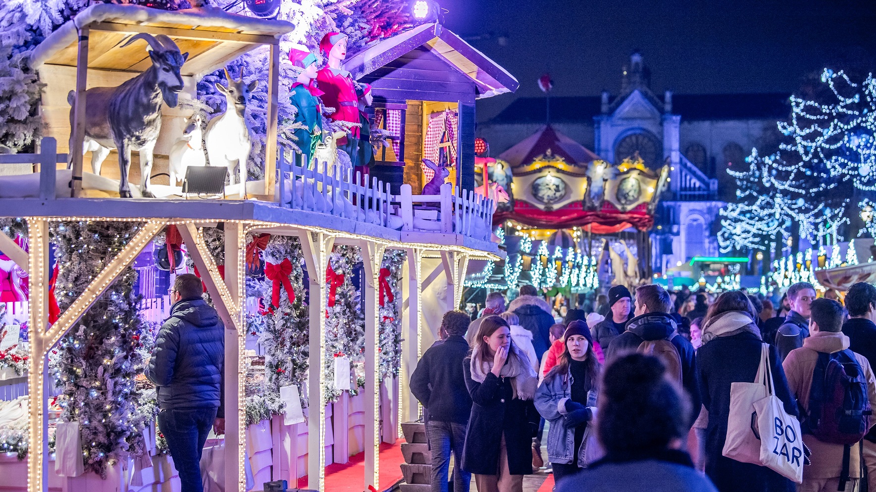 Chalets at the Winter Wonders Christmas market in Brussels