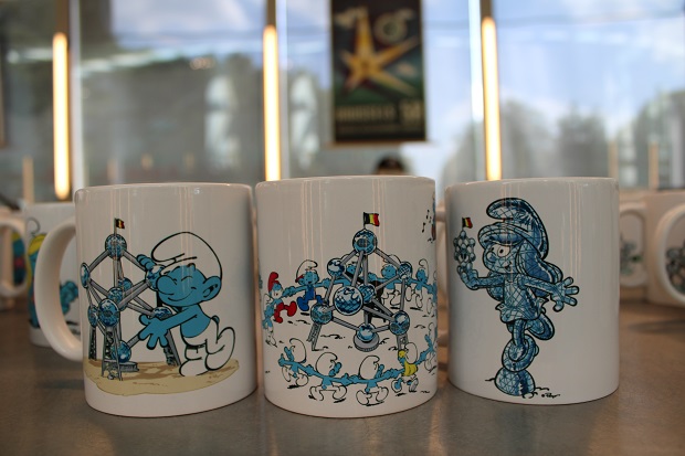 atomium smurfs