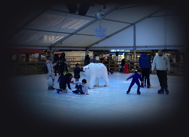lanterna iceskating
