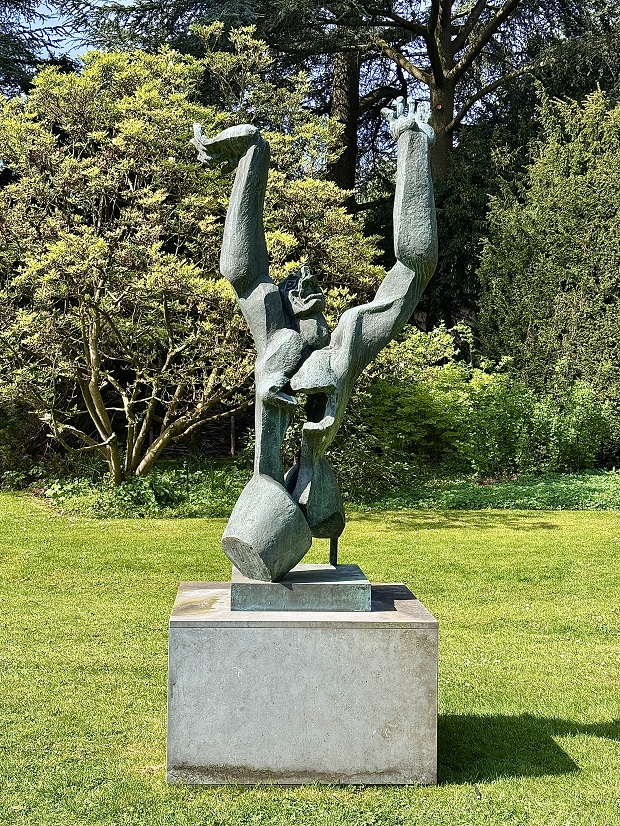 ossip_zadkine_torse_de_la_ville_detruite_1953_c_be_culture