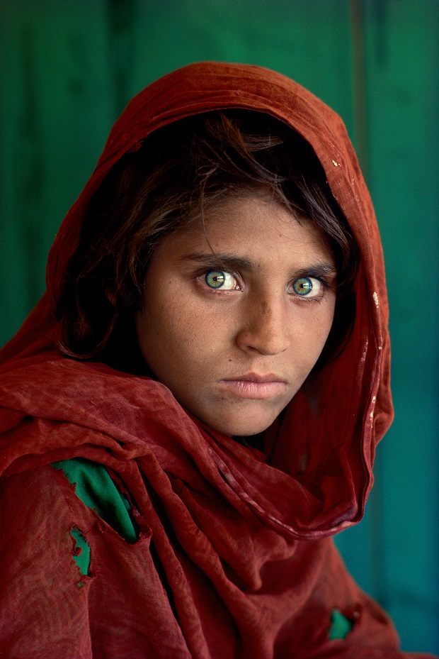 Sharbat_Gula-Afghan_girl-Peshawar-Pakistan-1984cSteve_McCurry