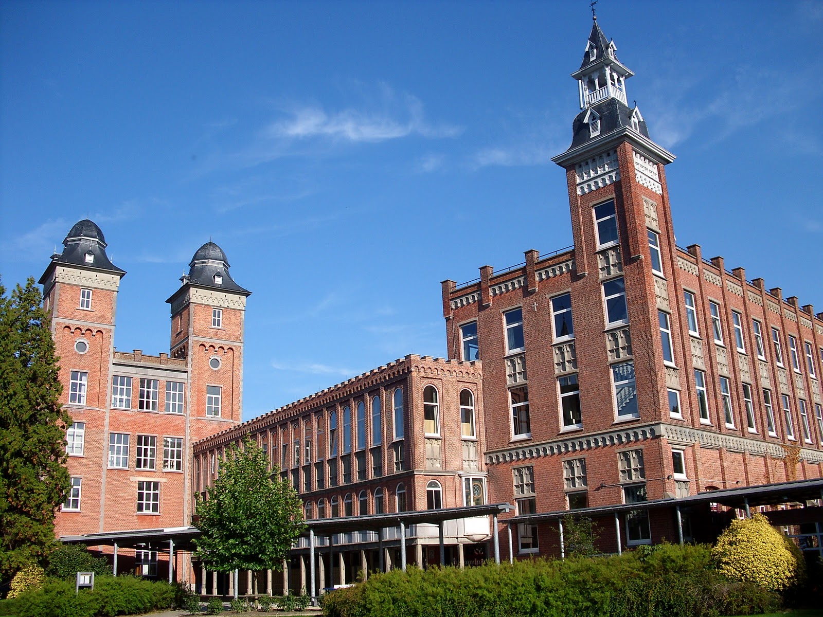 SintKatelijneWaver is first Belgian town with free wifi The Bulletin