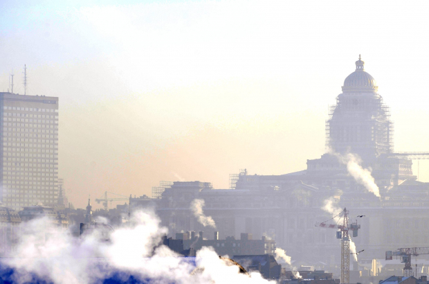 ‎‎‎BRUSSELS, BELGIUM: Illustration picture shows the Brussels' Justice Palace and the smog above Brussels. (BELGA PHOTO BENOIT DOPPAGNE)