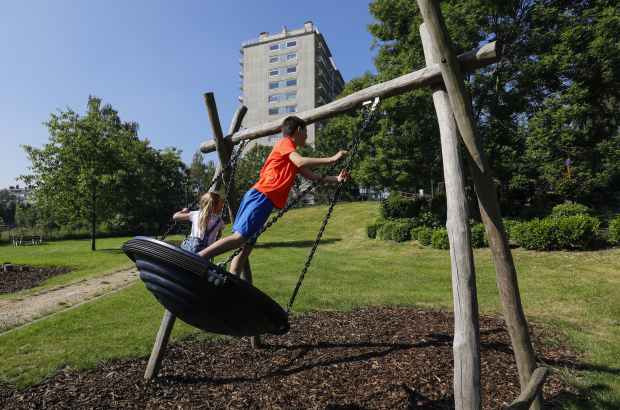 Illustration picture shows a girl and a boy pictured in a playground in Brussels, Wednesday 27 May 2020. (BELGA PHOTO THIERRY ROGE) Illustration picture shows a girl and a boy pictured in a playground in Brussels, Wednesday 27 May 2020. (BELGA PHOTO THIERRY ROGE)