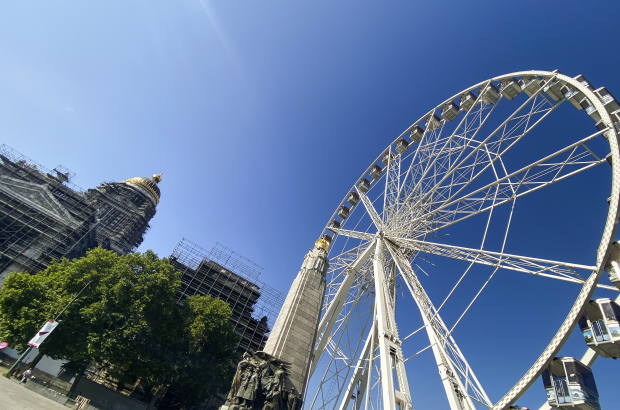 Illustration picture shows the Justice Palace and a large ferris wheel, in Brussels city in Brussels region, Wednesday 26 August 2020. (BELGA PHOTO THIERRY ROGE)