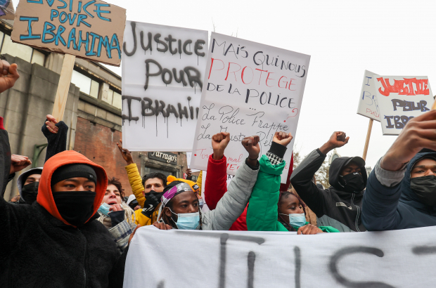 Illustration picture shows a gathering to demand more information on the dead of Ibrahima B., who died last week after a police intervention, taken on Wednesday 13 January 2021 in Brussels. The 23-year-old Ibrahima was arrested last Saturday after fleeing the scene of a Covid-19 control, he was taken to the offices of the Brussels-North zone, where he lost consciousness. He died at the hospital shortly after. (BELGA PHOTO VIRGINIE LEFOUR) Illustration picture shows a gathering to demand more information on the dead of Ibrahima B., who died last week after a police intervention, taken on Wednesday 13 January 2021 in Brussels. The 23-year-old Ibrahima was arrested last Saturday after fleeing the scene of a Covid-19 control, he was taken to the offices of the Brussels-North zone, where he lost consciousness. He died at the hospital shortly after. BELGA PHOTO VIRGINIE LEFOUR
