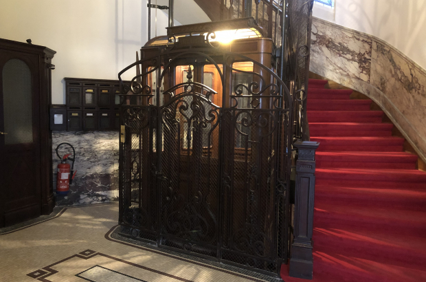 One of Brussels's historical elevators (BELGA PHOTO)