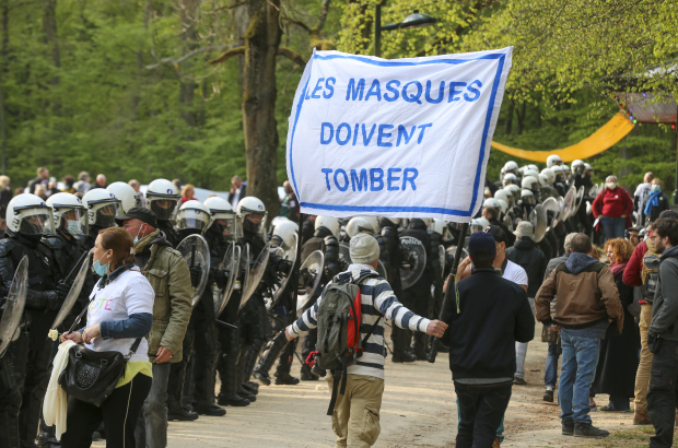 Police pictured during the second edition of the illegal 'La Boum - L'Abime' festival, a protest against the current corona restrictions, at the Bois de La Cambre - Ter Kamerenbos, in Brussels, Saturday 01 May 2021. (BELGA PHOTO NICOLAS MAETERLINCK)