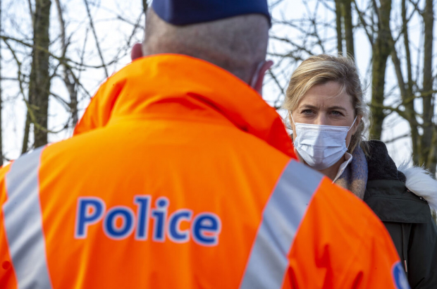 Interior Minister Annelies Verlinden pictured at a police control on the PLF Passenger Location Form at the Aire de Hondelange parking of the E411 highway, near the Belgian-Luxembourg border, Saturday 02 January 2021. (BELGA PHOTO NICOLAS MAETERLINCK)