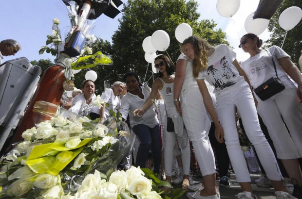 White march in Liège to honour shooting victims