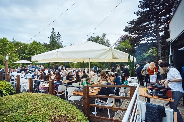 American community – and friends – gather for small-scale convivial celebration in Brussels on 4 July